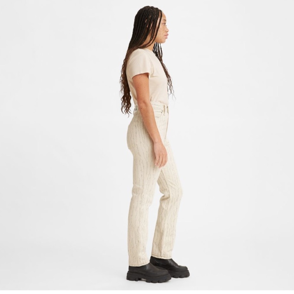 NEW!! LEVI'S WELLTHREAD 70S HIGH RISE STRAIGHT FIT WOMEN'S JEANS - Picture 3 of 10
